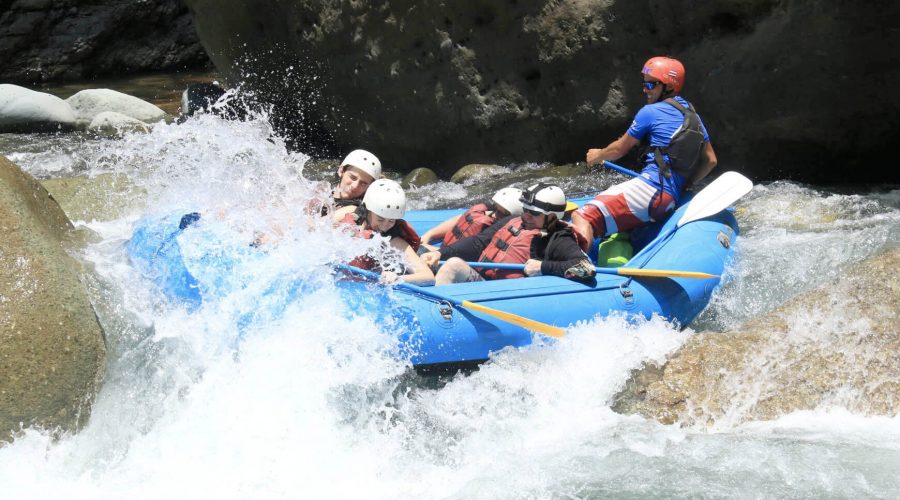 naranjo river rafting rock