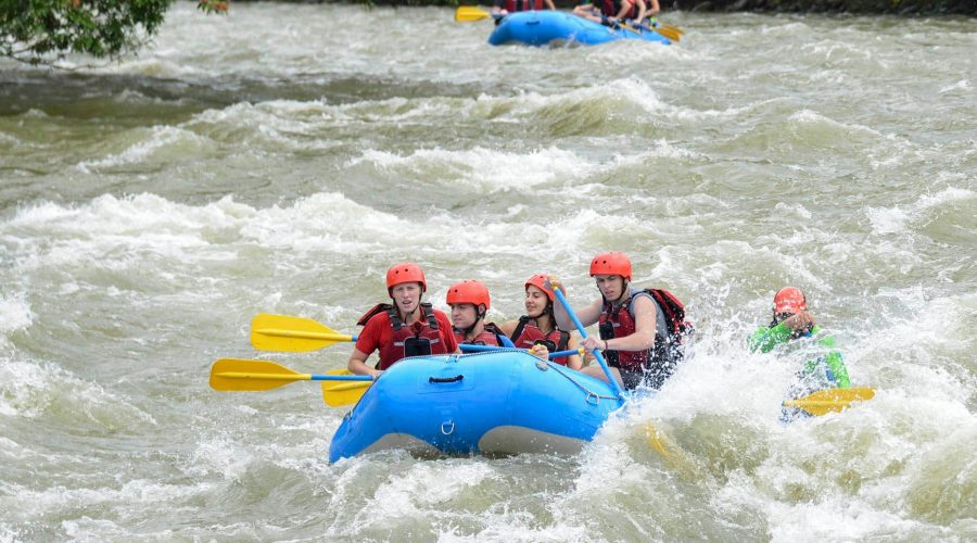 Hacienda Pozo Azul Rafting Tour class4 paddling